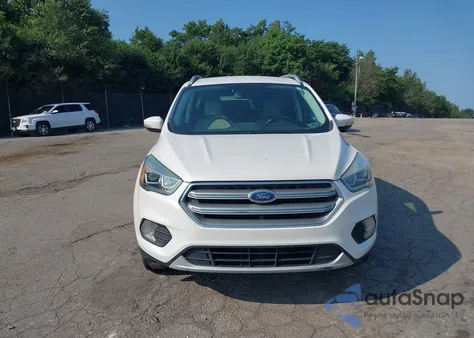2017 Ford Escape Titanium из США, поврежденный, VIN 1FMCU9JDXHUB55968